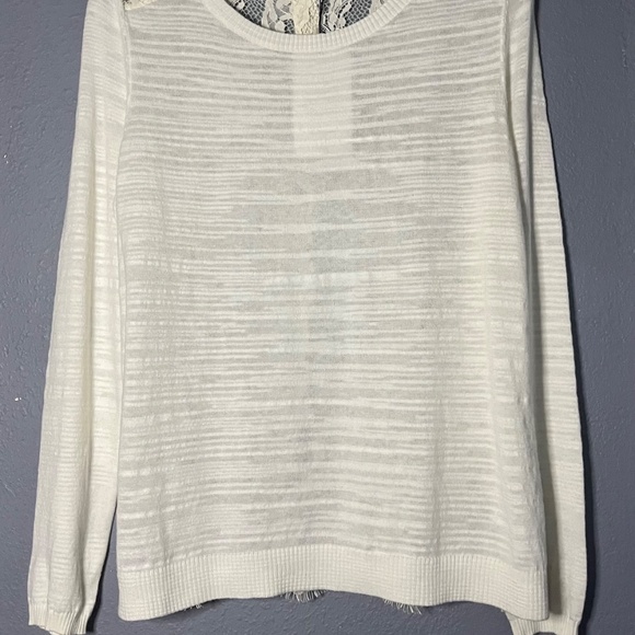 Cabi Sophia Sweater Women’s Medium Long Sleeve Sheer Lace Back Style 5005 NWT - Picture 4 of 9